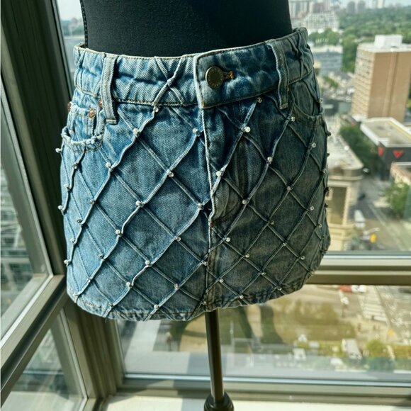 🆕 ALICE + OLIVIA 🧿 NWT Joss High-Rise Quilted Embellished Denim Mini Skirt, 26 - Picture 3 of 16